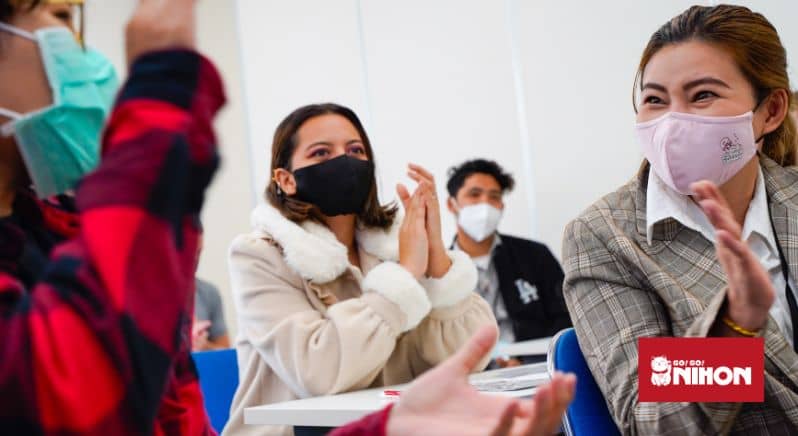 Image d'élèves dans une salle de classe - poursuivre ses études au Japon
