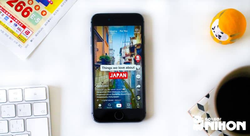 Go Go Nihon TikTok-sida på en iPhone