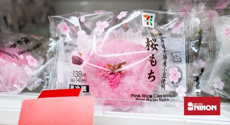 Convenience Store-Süßigkeiten zur Kirschblütensaison