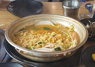 7 tipi di noodles coreani in brodo - Go! Go! Hanguk