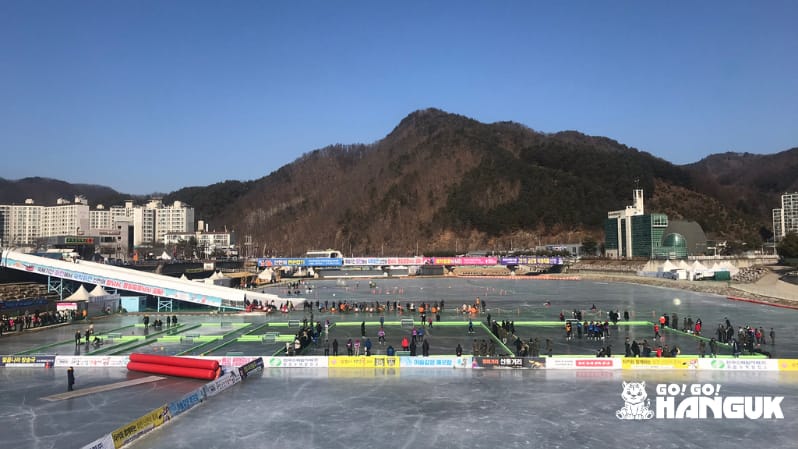 Ice fishing in inverno in Corea