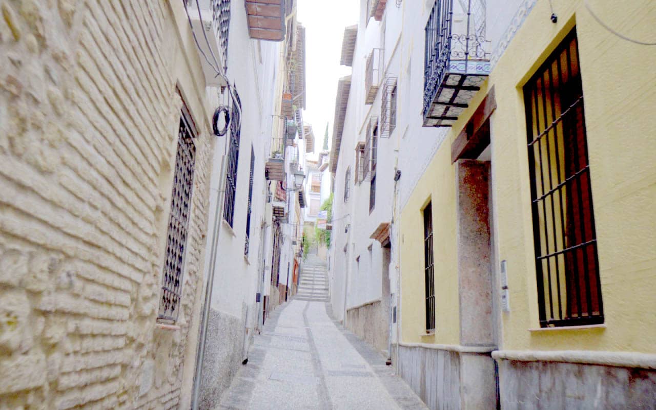 calle residencial en España