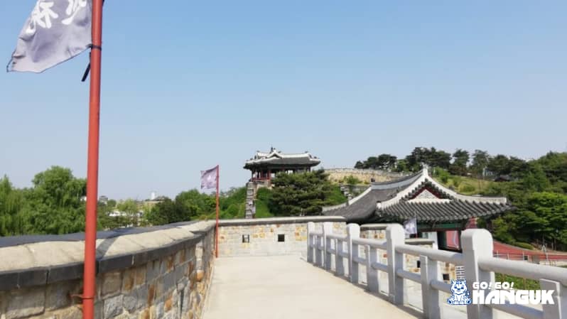 la forteresse Hwaseong à Suwon, où est organisé le Suwon Hwaseong Cultural Festival, un des événements en Corée durant l'année